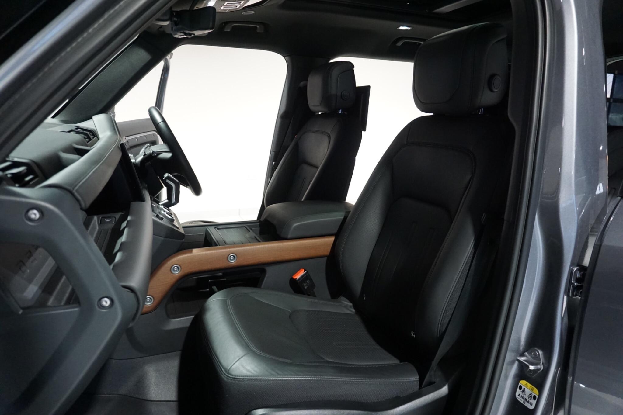 Land Rover Defender 110 3.0 D300 MHEV X SUV 5dr Diesel Auto 4WD Euro 6 (s/s) (300 ps)